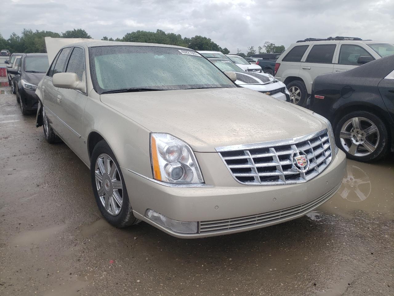 CADILLAC DTS 2008 with VIN 1G6KD57Y18U171997 - Photo from auction