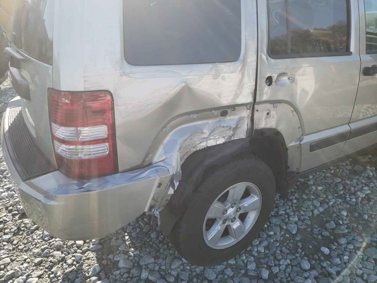 Photo 9 from auction – 2010 JEEP LIBERTY SP with VIN 1J4PP2GK7AW106791