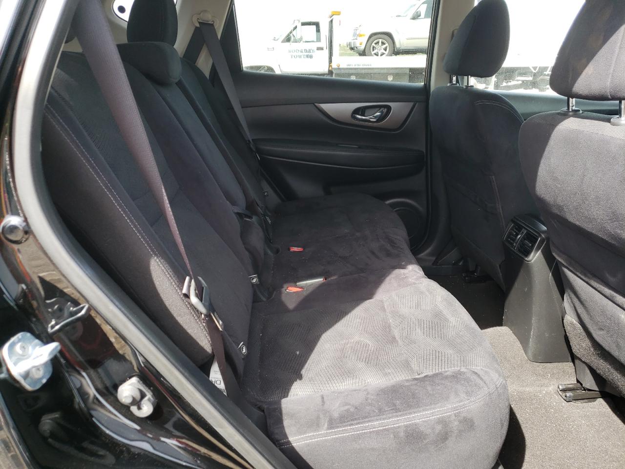 Photo 6 from auction – 2016 NISSAN ROGUE S with VIN JN8AT2MT0GW018327