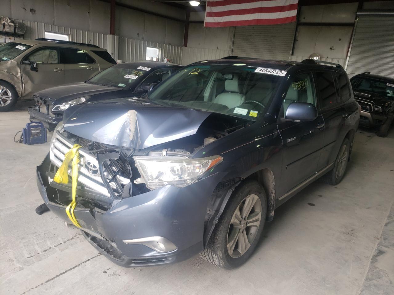 Photo 2 from auction – 2012 TOYOTA HIGHLANDER with VIN 5TDDK3EH2CS167604