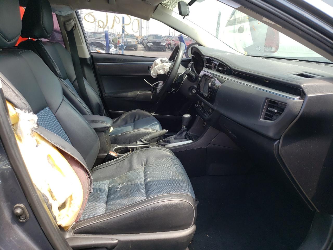 Photo 5 from auction – 2014 TOYOTA COROLLA L with VIN 5YFBURHE5EP174855