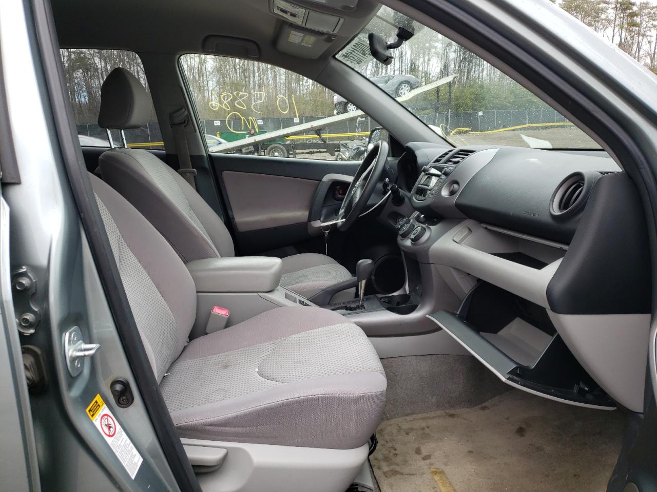 Photo 5 from auction – 2007 TOYOTA RAV4 with VIN JTMBD35V075115617