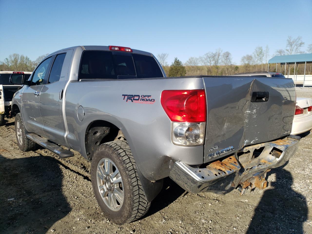 Photo 3 from auction – 2007 TOYOTA TUNDRA DOU with VIN 5TBBV581X7S488443