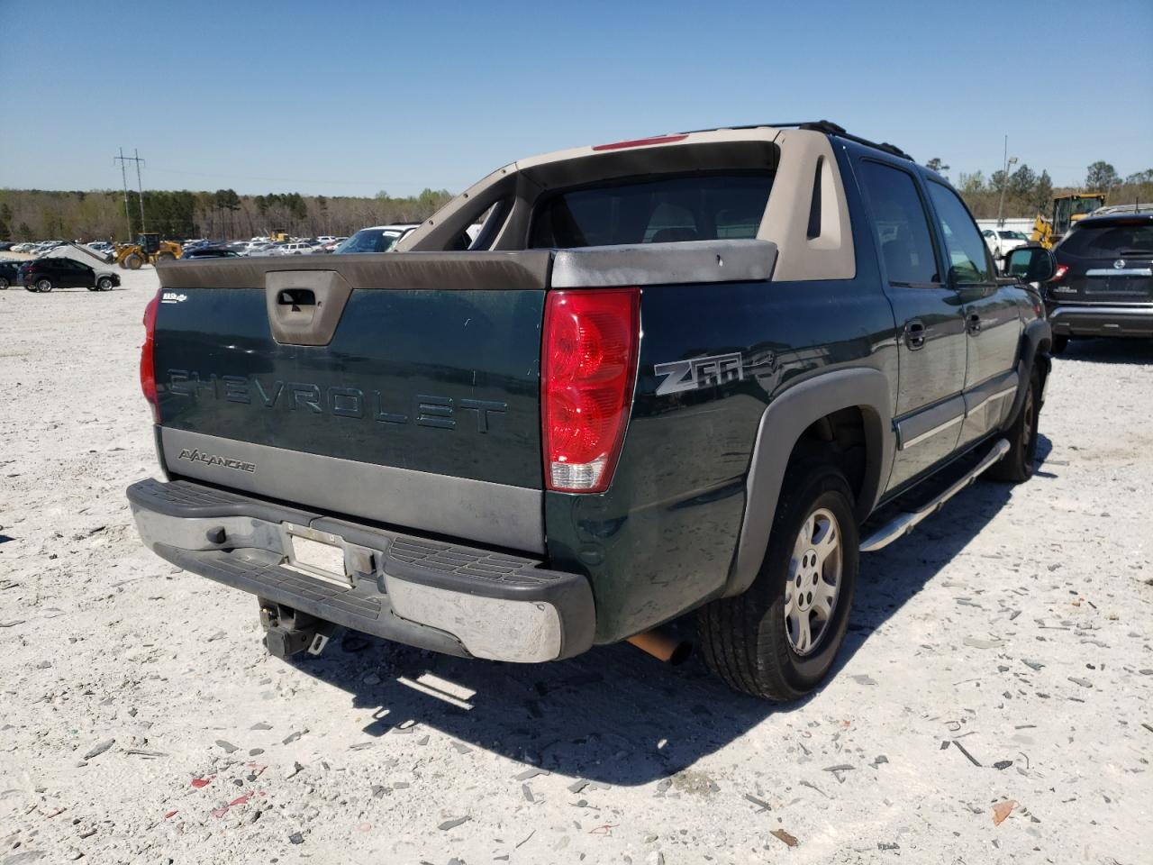 Photo 4 from auction – 2004 CHEVROLET AVALANCHE with VIN 3GNEC12T14G118240