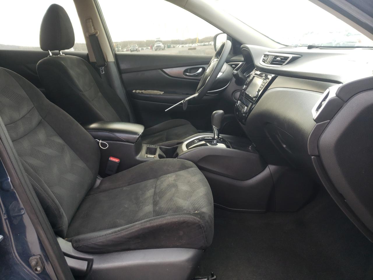 Photo 5 from auction – 2015 NISSAN ROGUE S with VIN 5N1AT2ML2FC827836