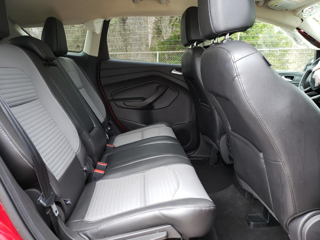 Photo 6 from auction – 2017 FORD ESCAPE SE with VIN 1FMCU0GD0HUD27105