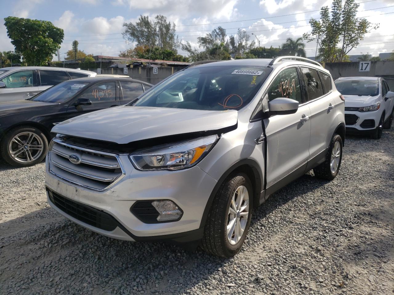Photo 2 from auction – 2018 FORD ESCAPE SE with VIN 1FMCU9GD2JUC99379