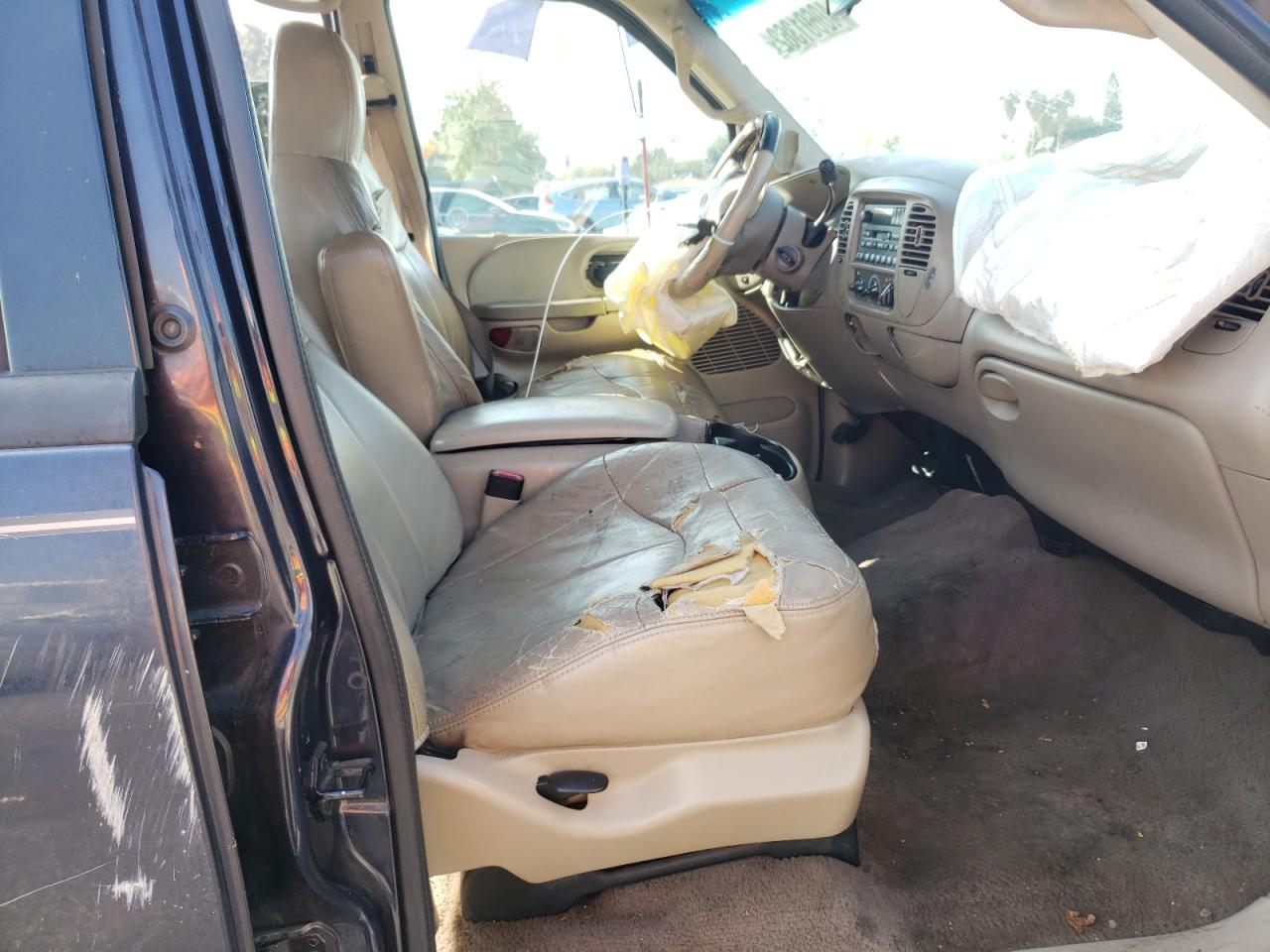 Photo 5 from auction – 2001 FORD F150 SUPER with VIN 1FTRW07LX1KF05247