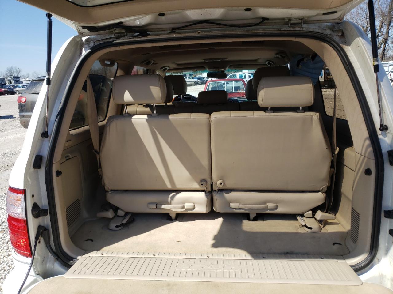 Zdjęcie 6 z aukcji – 2003 LEXUS LX 470 z VIN JTJHT00W333529814