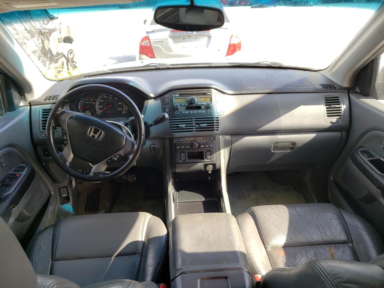 Photo 9 from auction – 2004 HONDA PILOT EXL with VIN 2HKYF18584H532631