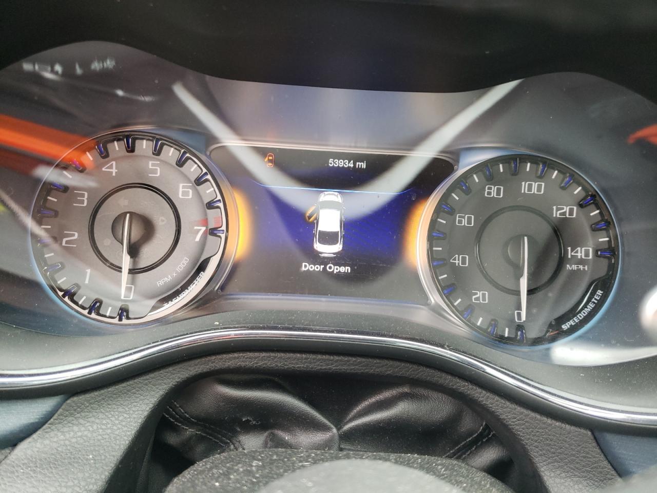 Photo 8 from auction – 2015 CHRYSLER 200 S with VIN 1C3CCCBG7FN647723