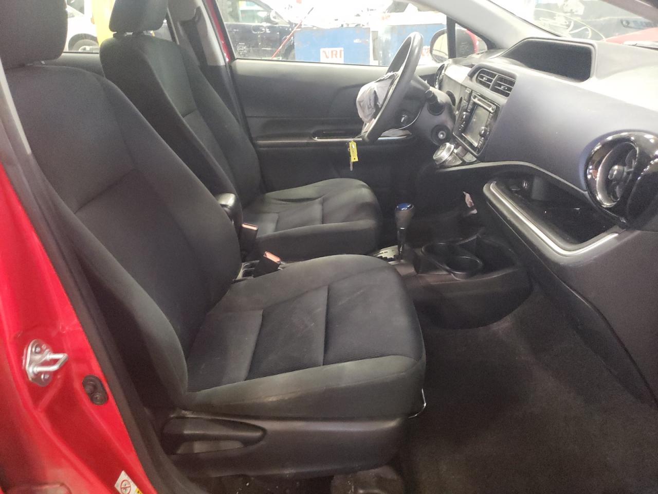 Photo 5 from auction – 2016 TOYOTA PRIUS C with VIN JTDKDTB33G1140022