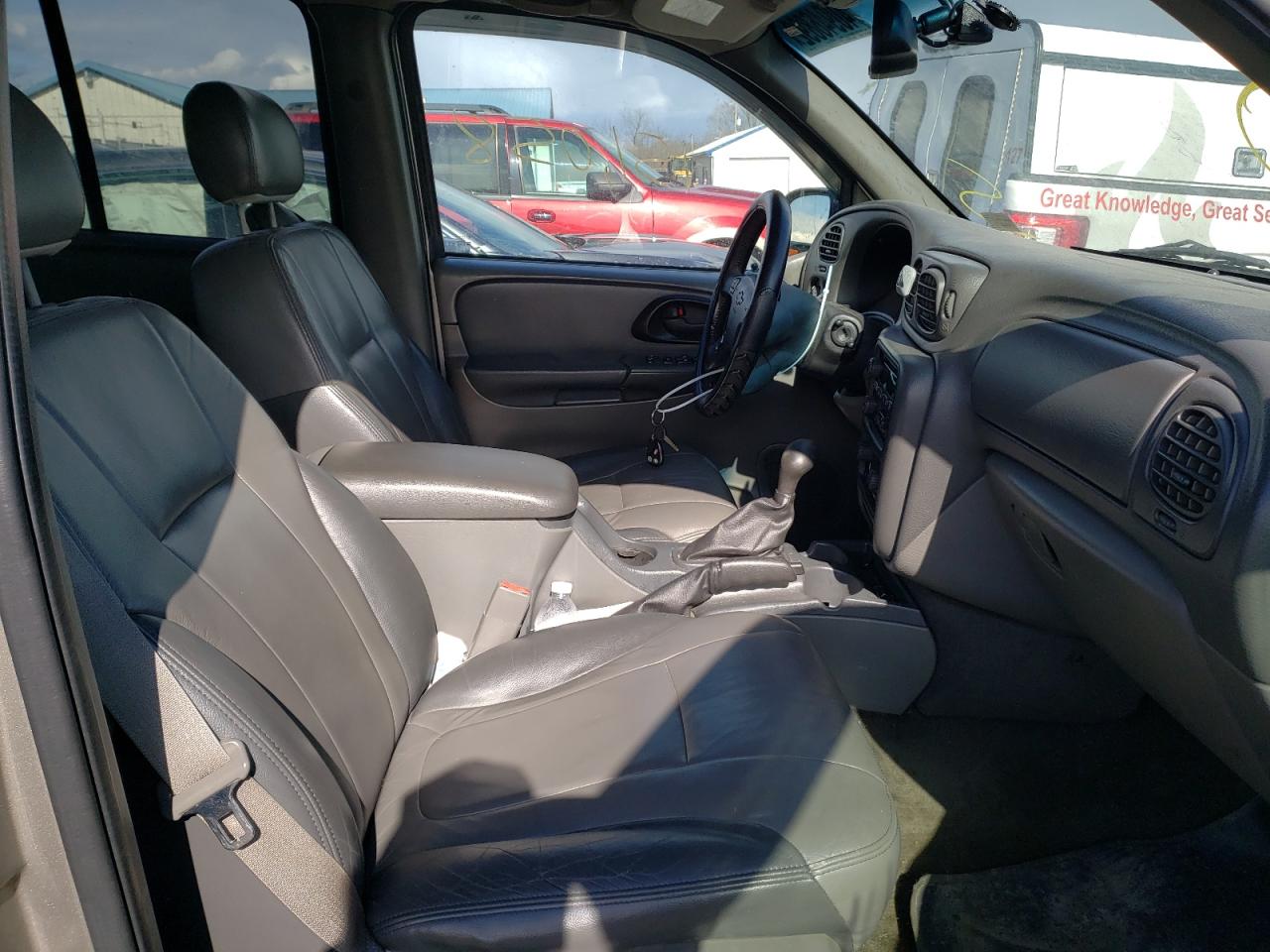 Photo 5 from auction – 2002 CHEVROLET TRAILBLAZE with VIN 1GNDT13S022127096