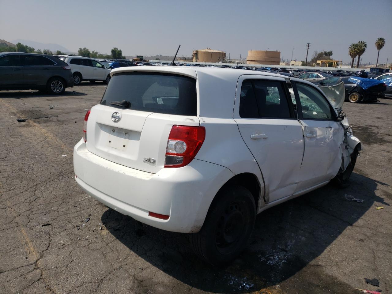 Photo 4 from auction – 2008 TOYOTA SCION XD with VIN JTKKU10428J026765