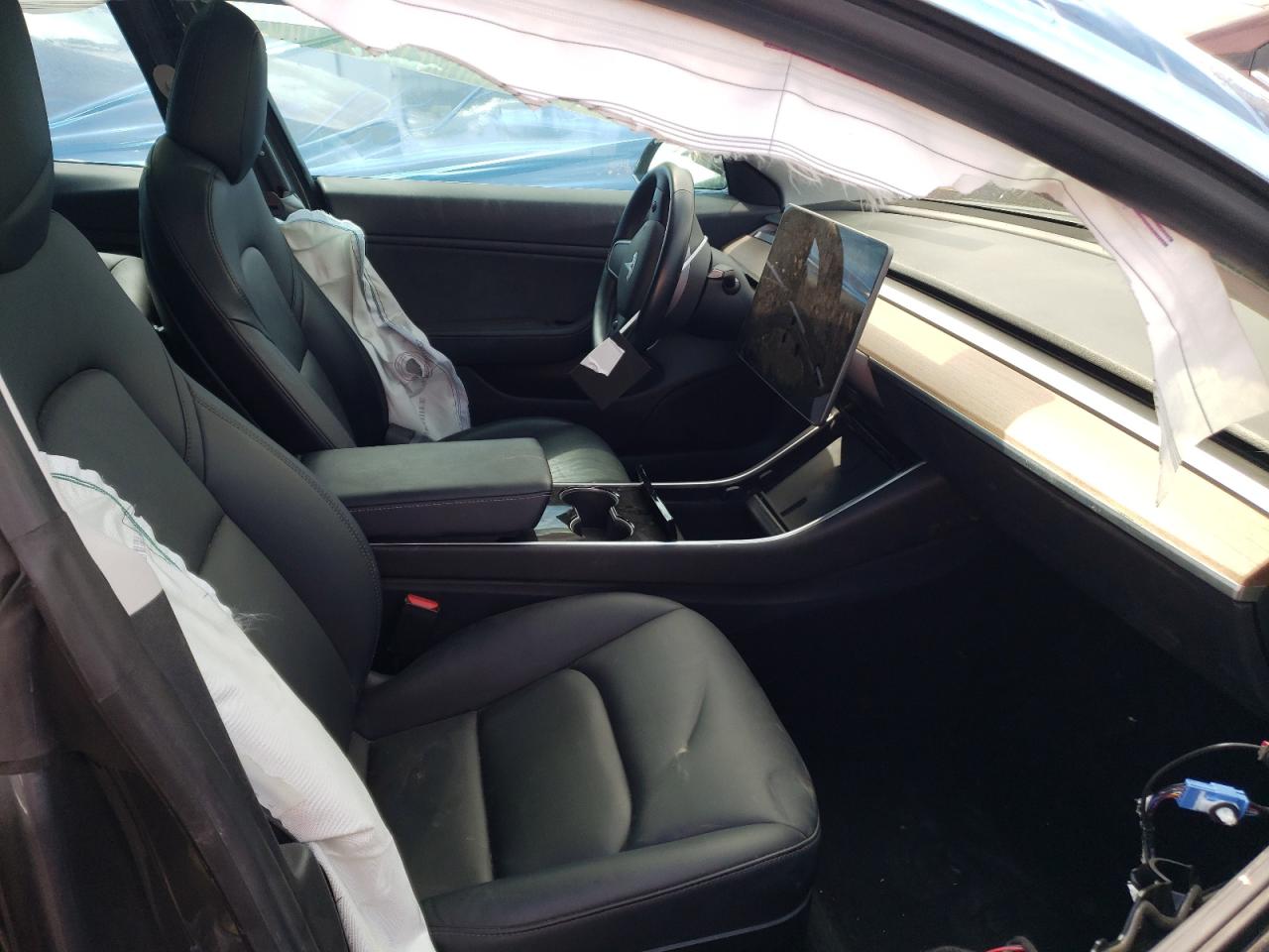 Photo 5 from auction – 2018 TESLA MODEL 3 with VIN 5YJ3E1EB8JF068693