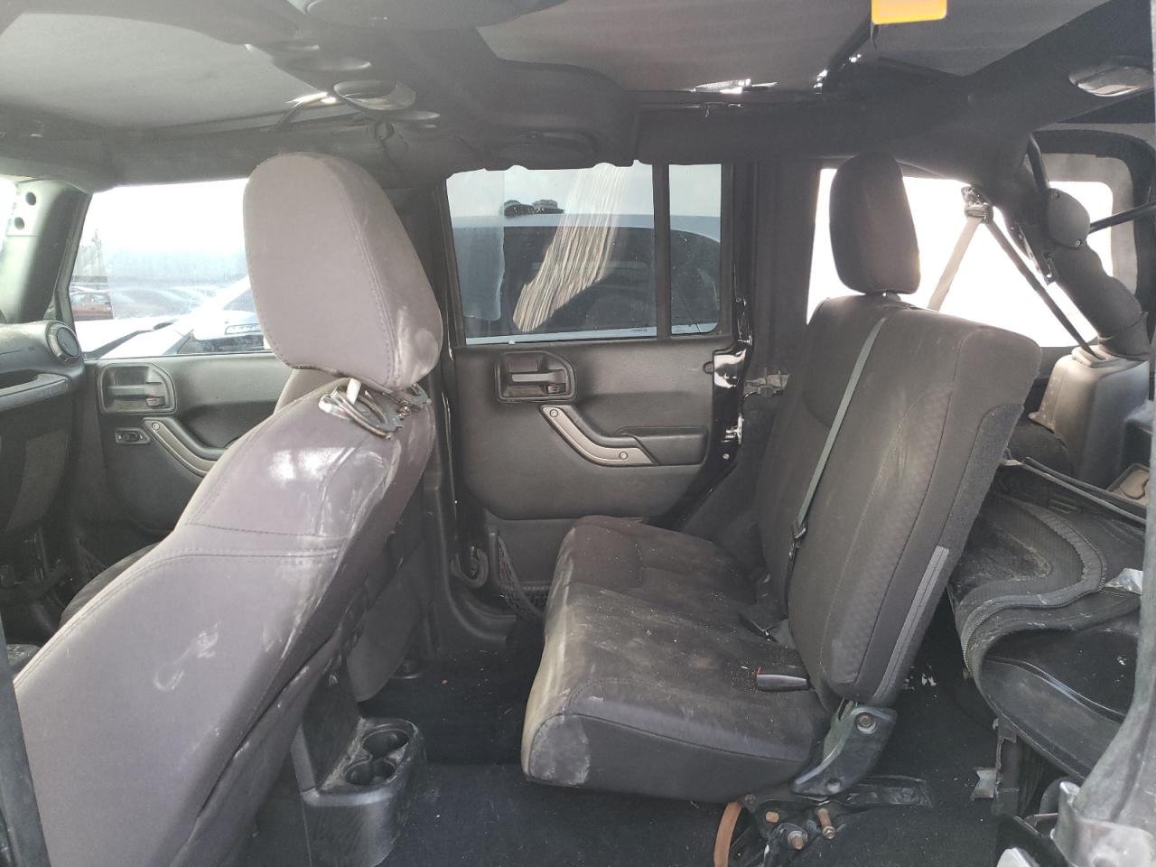 Photo 6 from auction – 2014 JEEP WRANGLER U with VIN 1C4BJWDG1EL104857