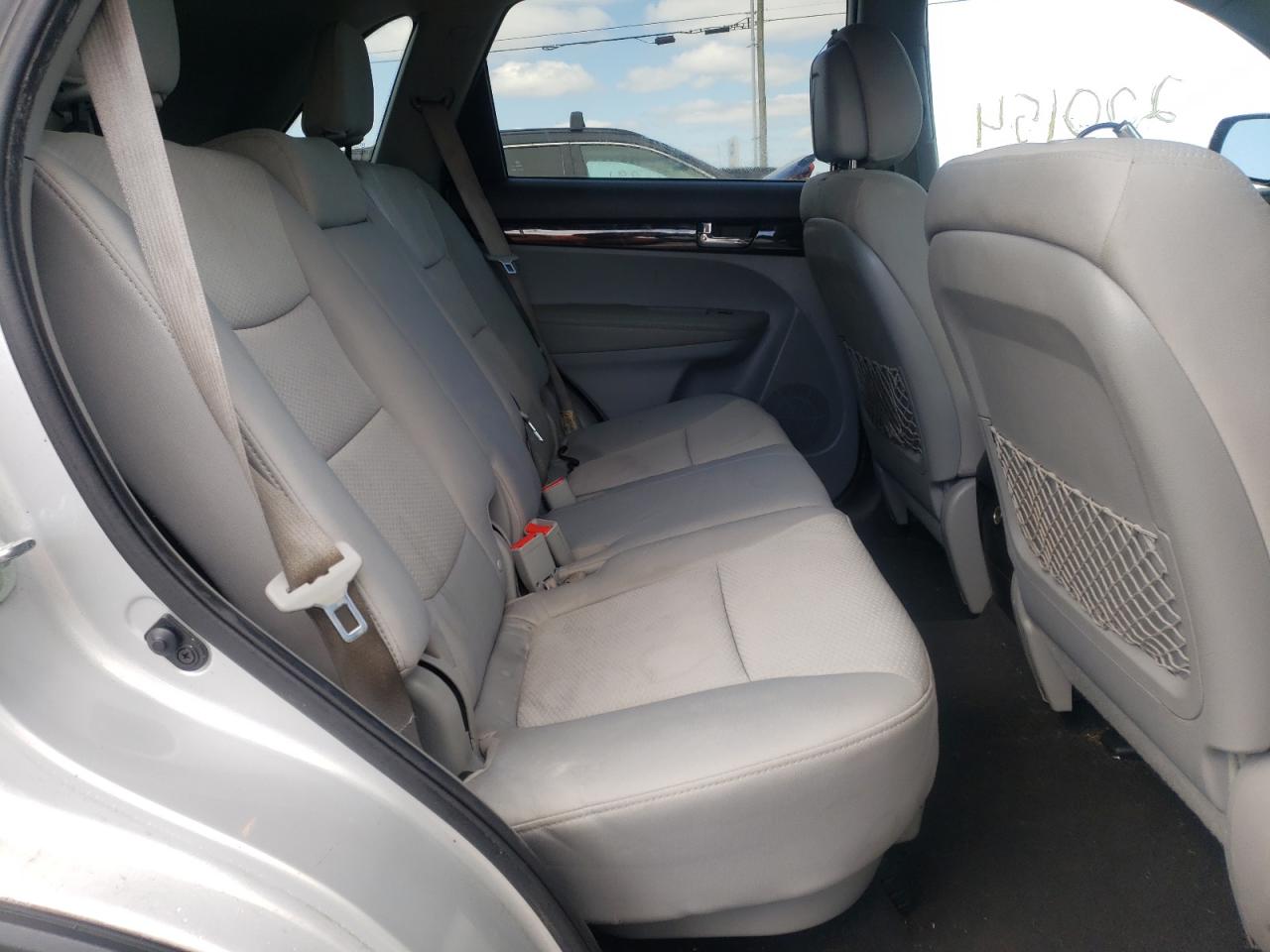 Photo 6 from auction – 2012 KIA SORENTO BA with VIN 5XYKT4A22CG287461