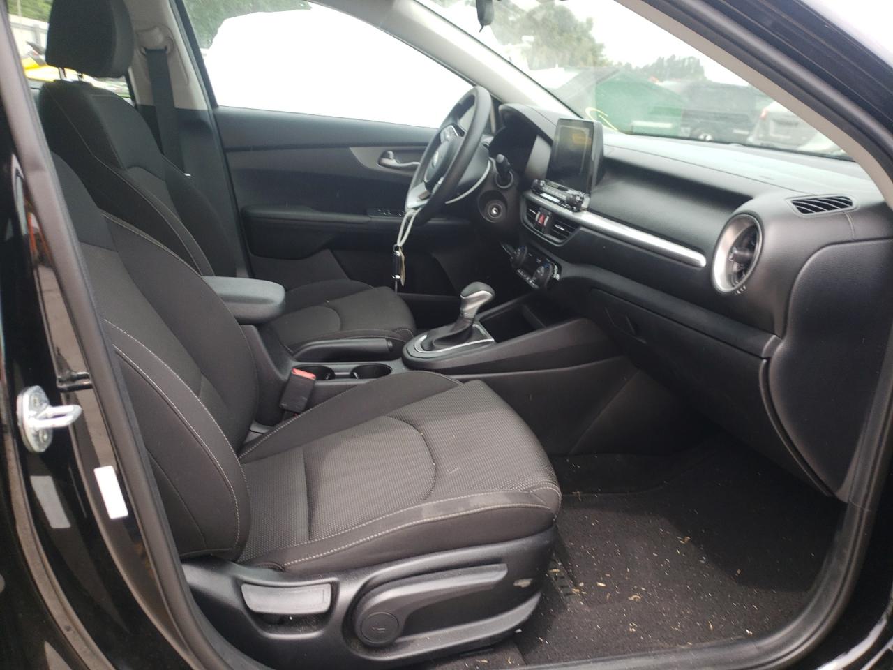 Photo 5 from auction – 2019 KIA FORTE FE with VIN 3KPF24AD3KE044808
