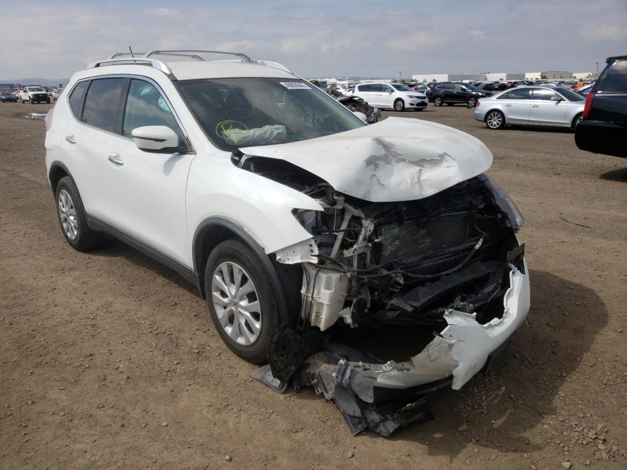NISSAN ROGUE S 2016 with VIN KNMAT2MT0GP724915 - Photo from auction