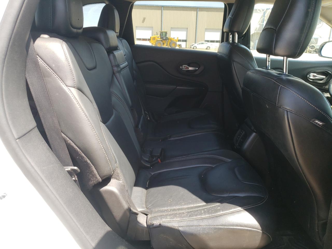 Photo 6 from auction – 2014 JEEP CHEROKEE L with VIN 1C4PJLDB4EW162016