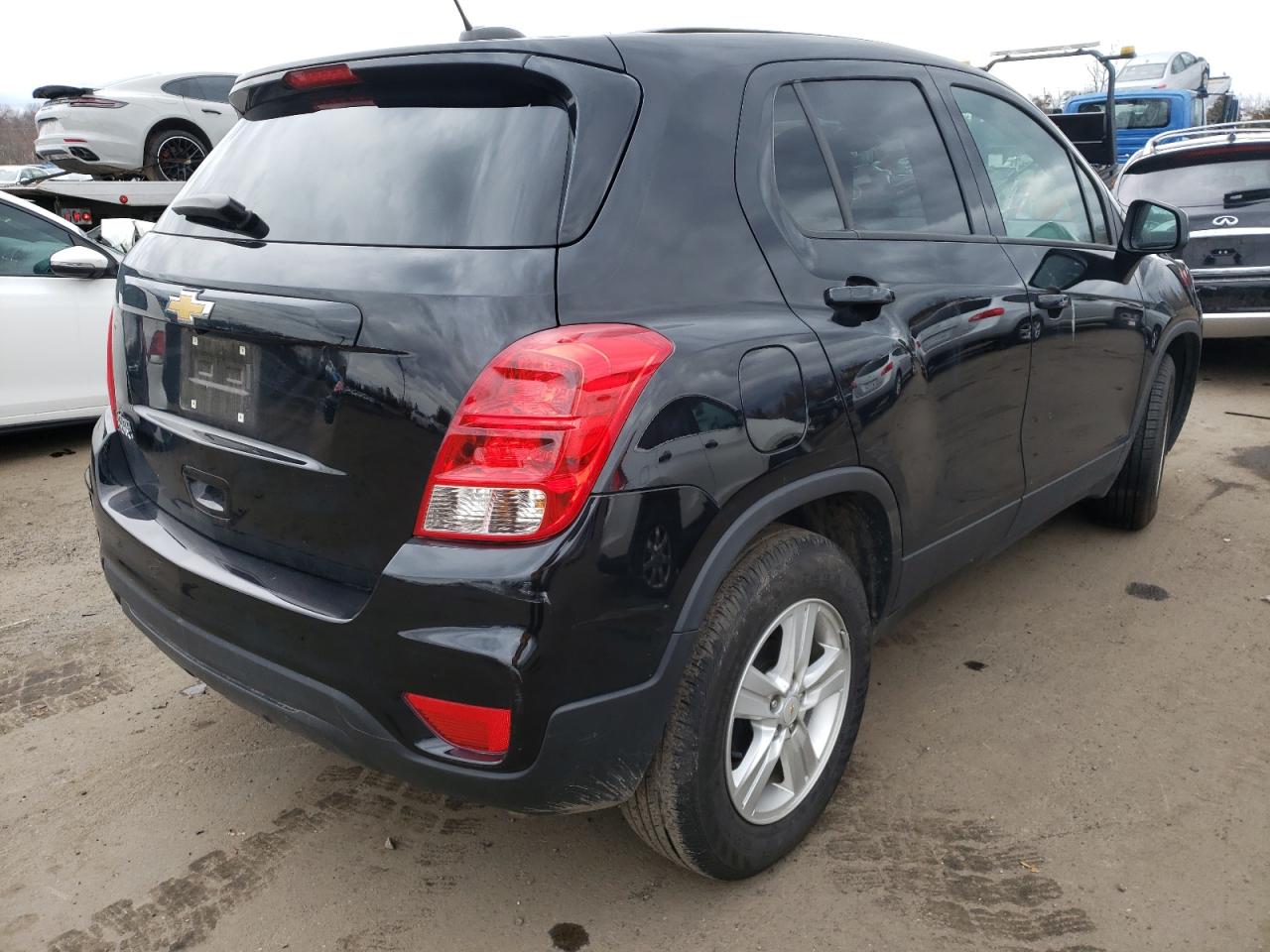 Photo 4 from auction – 2020 CHEVROLET TRAX LS with VIN KL7CJKSBXLB038992