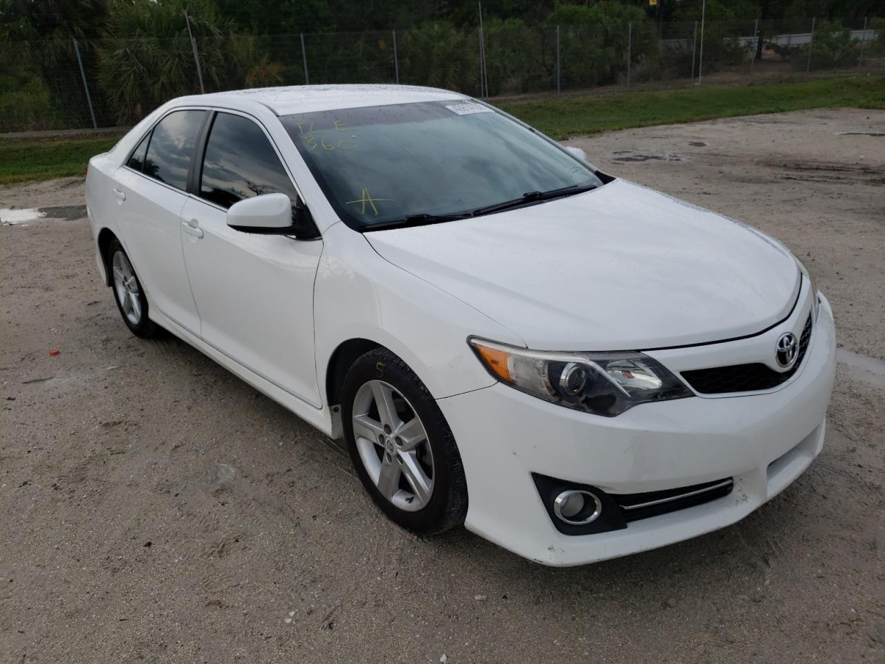 TOYOTA CAMRY L 2014 with VIN 4T1BF1FK4EU337644 - Photo from auction