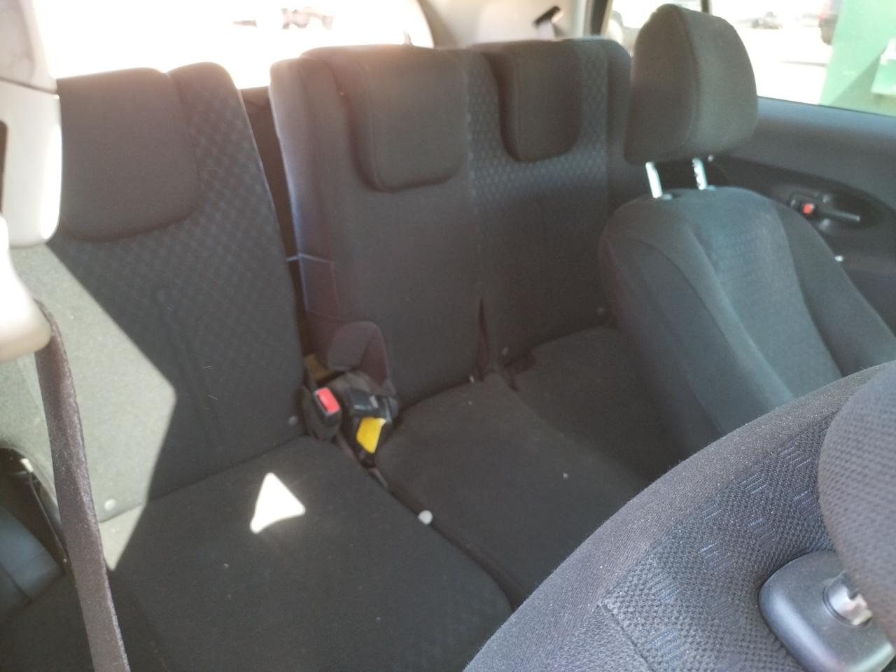 Photo 6 from auction – 2010 TOYOTA SCION XD with VIN JTKKU4B43AJ058712