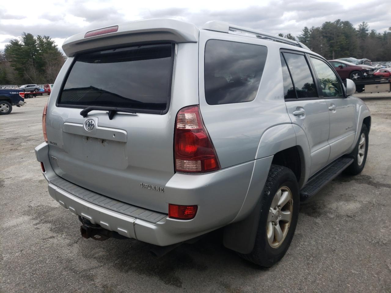 Photo 4 from auction – 2005 TOYOTA 4RUNNER SR with VIN JTEBT14R050050429