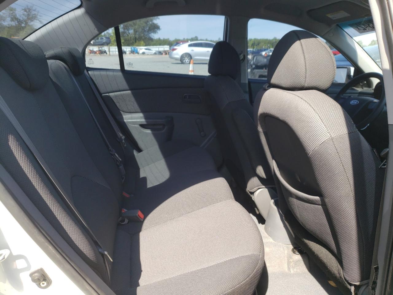 Photo 6 from auction – 2008 KIA RIO BASE with VIN KNADE123086393231