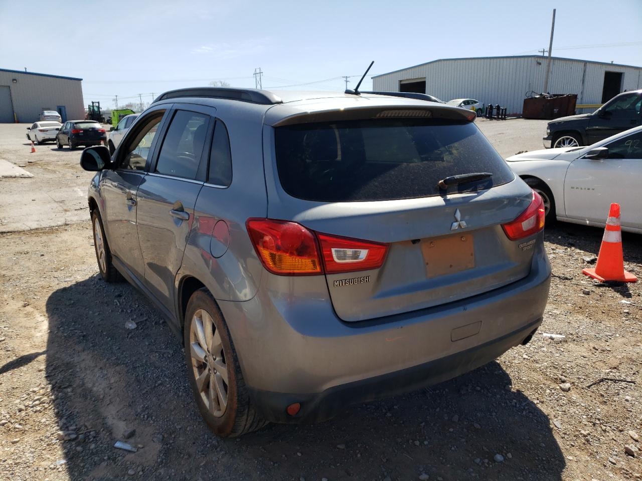 Photo 3 from auction – 2014 MITSUBISHI OUTLANDER with VIN 4A4AP4AU7EE025456