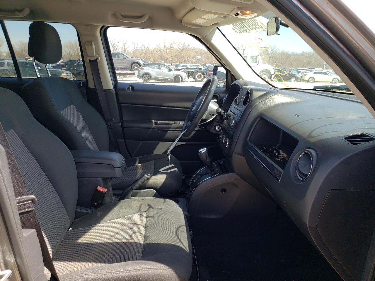 Photo 5 from auction – 2012 JEEP PATRIOT SP with VIN 1C4NJRBB1CD597937