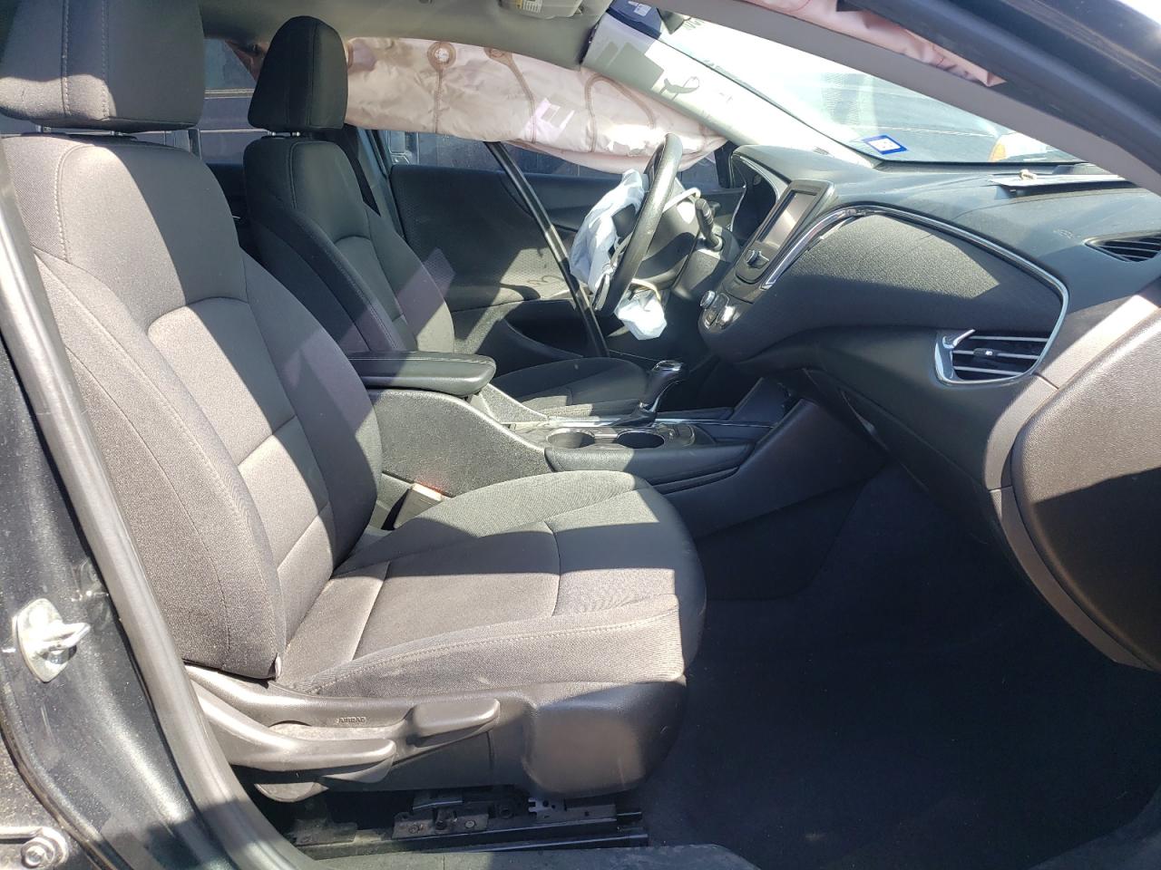 Photo 5 from auction – 2017 CHEVROLET MALIBU LT with VIN 1G1ZE5ST7HF110994