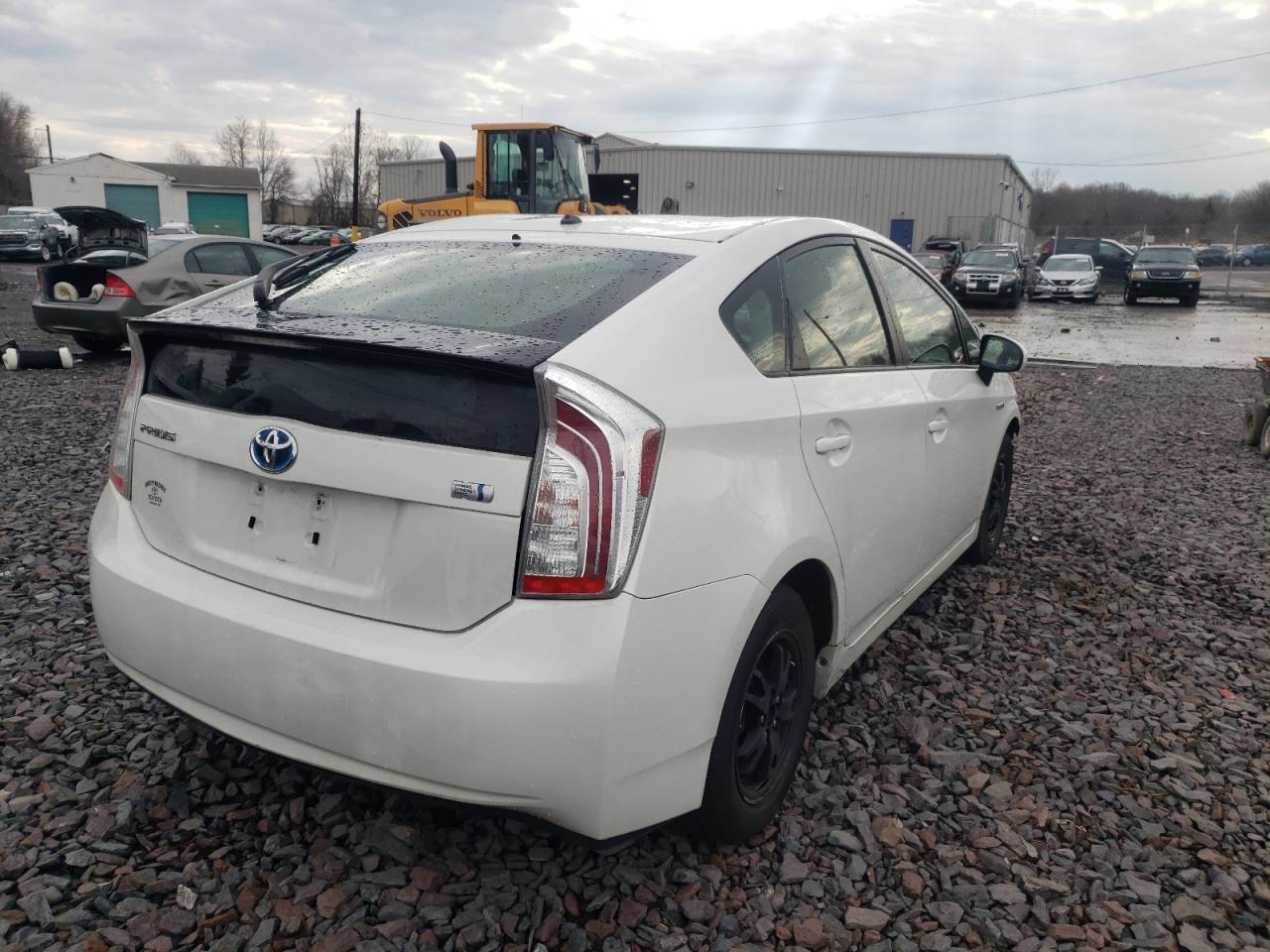 Photo 4 from auction – 2014 TOYOTA PRIUS with VIN JTDKN3DU0E0358361