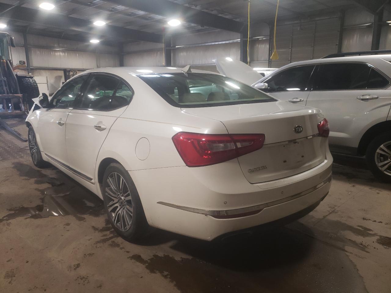 Photo 3 from auction – 2014 KIA CADENZA PR with VIN KNALN4D76E5167354