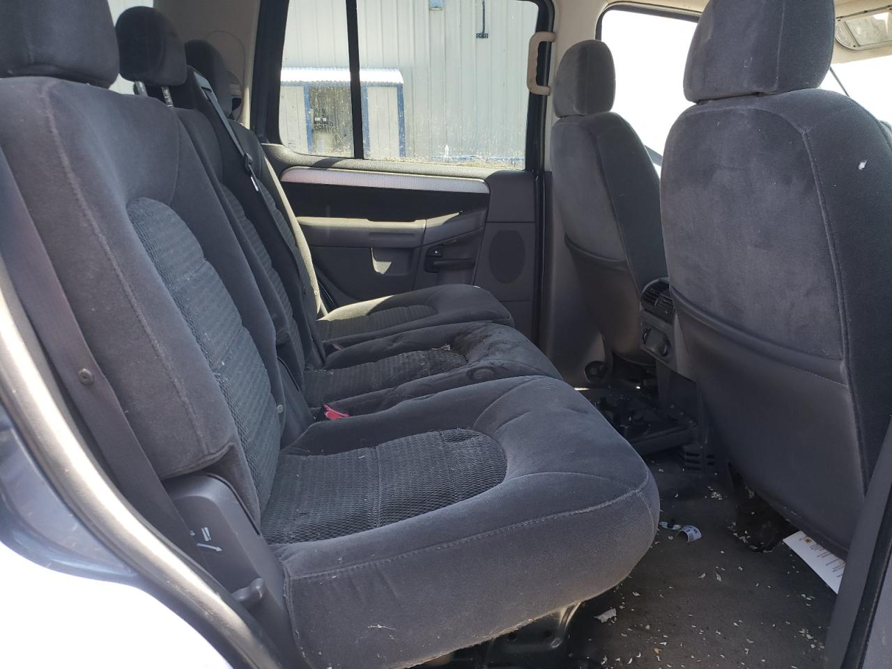 Photo 6 from auction – 2003 FORD EXPLORER X with VIN 1FMZU63K33ZB42575