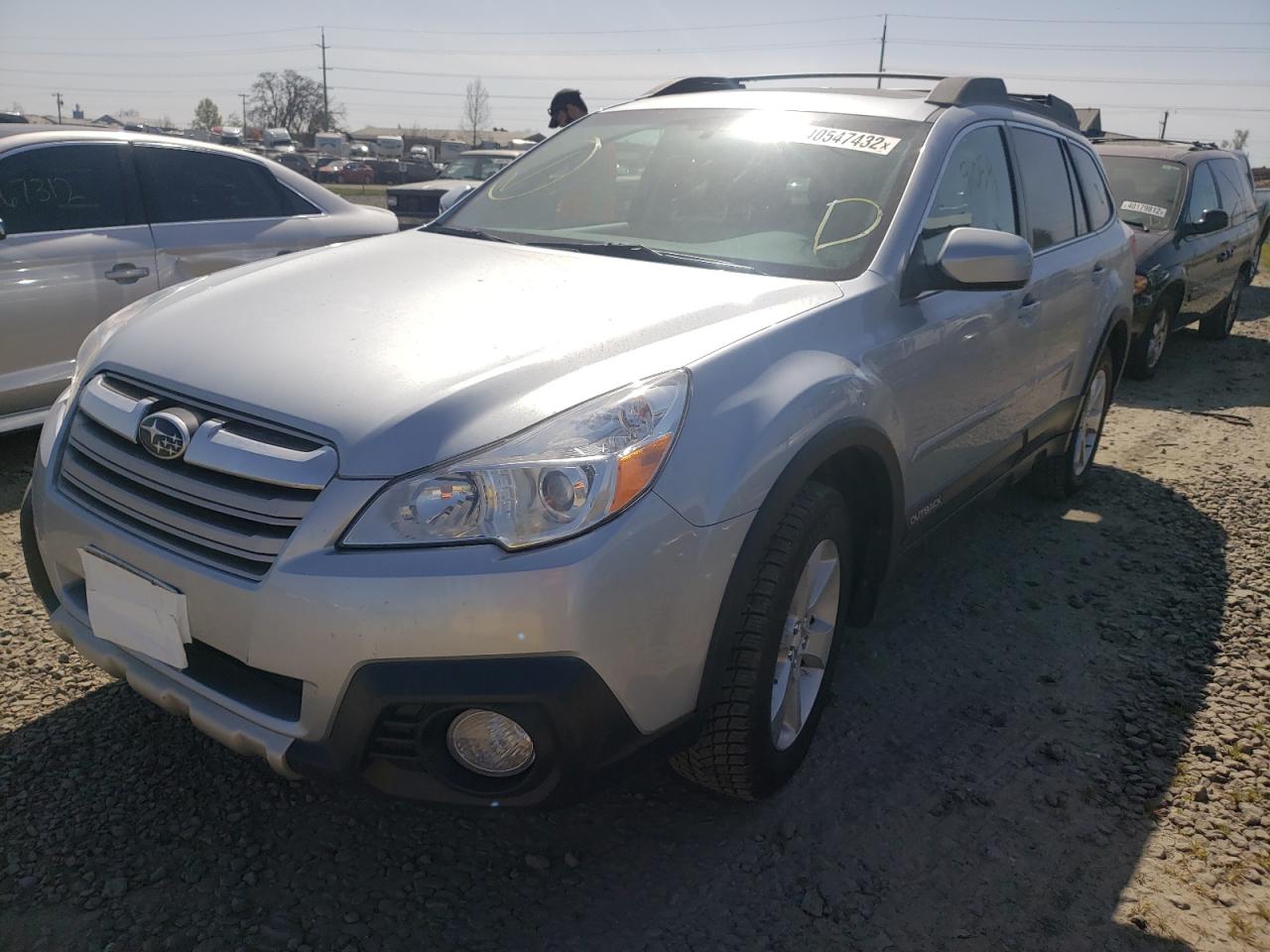 Снимка 2 от търг – 2014 SUBARU OUTBACK 2. с VIN 4S4BRBNC8E3317409