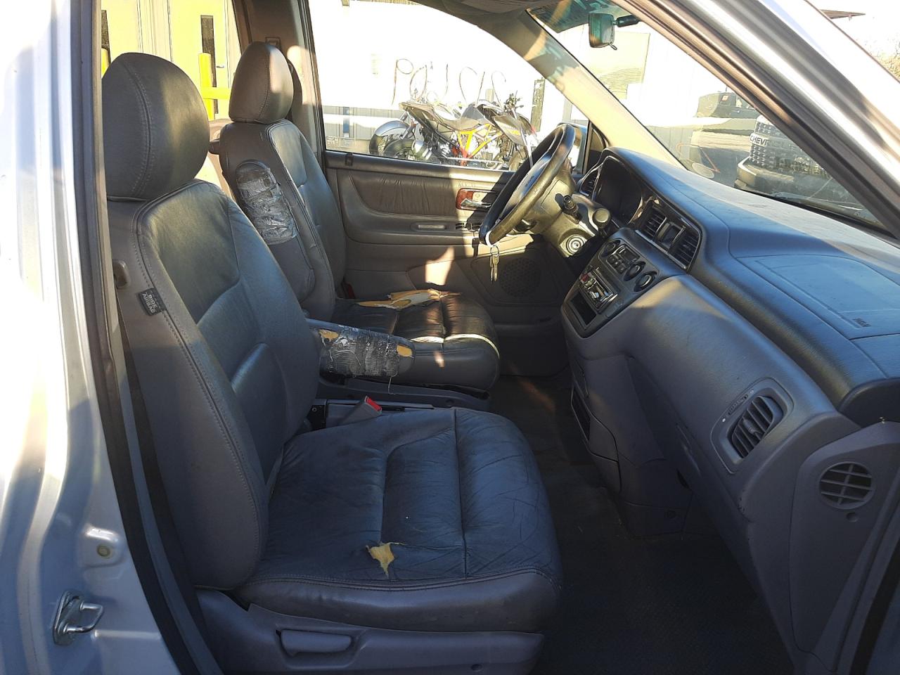 Photo 5 from auction – 2003 HONDA ODYSSEY EX with VIN 5FNRL18003B114286