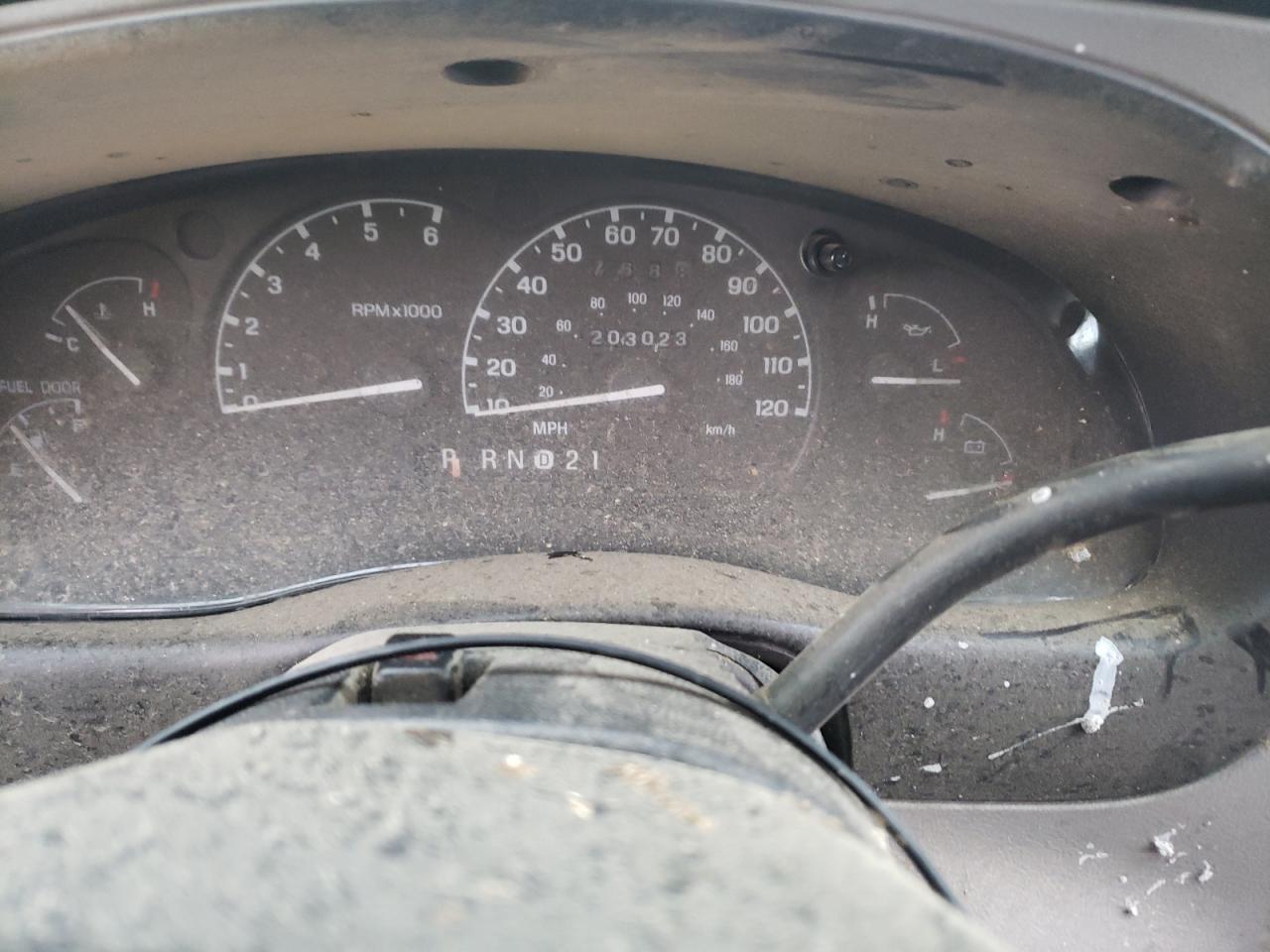 Photo 8 from auction – 2000 FORD EXPLORER X with VIN 1FMZU83P7YZA75266