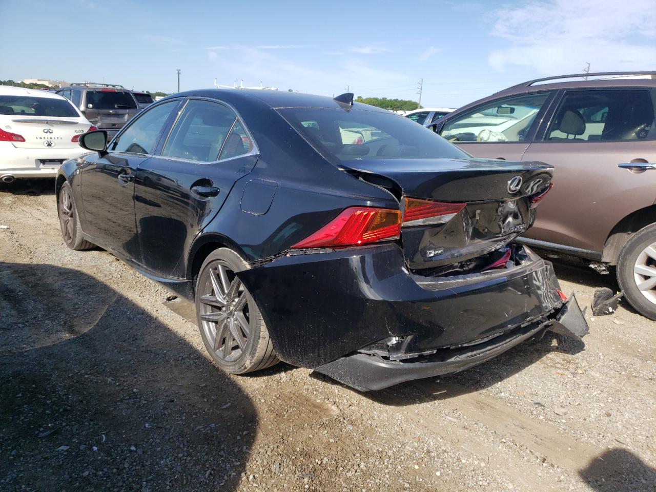 Photo 3 from auction – 2017 LEXUS IS 200T with VIN JTHBA1D23H5051626