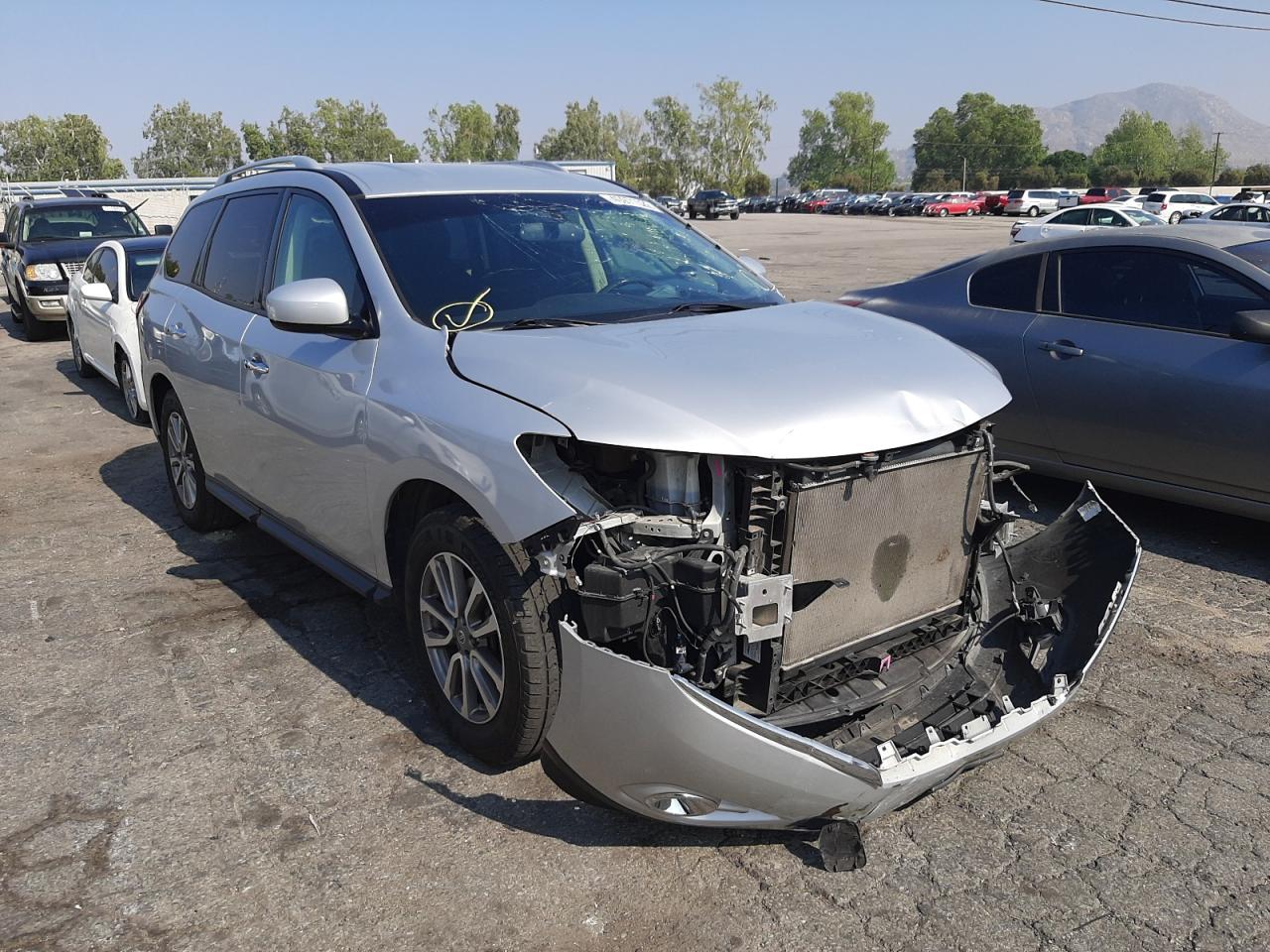 NISSAN PATHFINDER 2015 with VIN 5N1AR2MNXFC680925 - Photo from auction