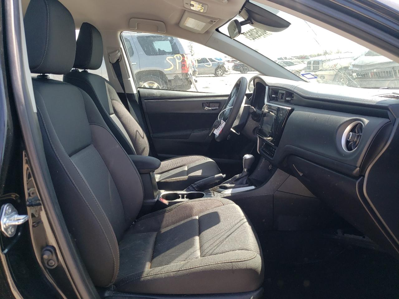 Photo 5 from auction – 2017 TOYOTA COROLLA L with VIN 5YFBURHEXHP630675