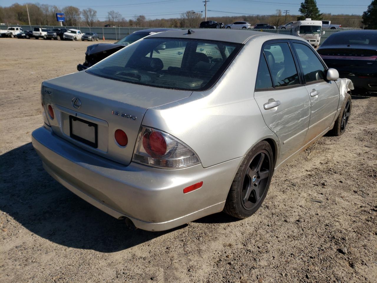 Photo 4 from auction – 2001 LEXUS IS 300 with VIN JTHBD182610007740