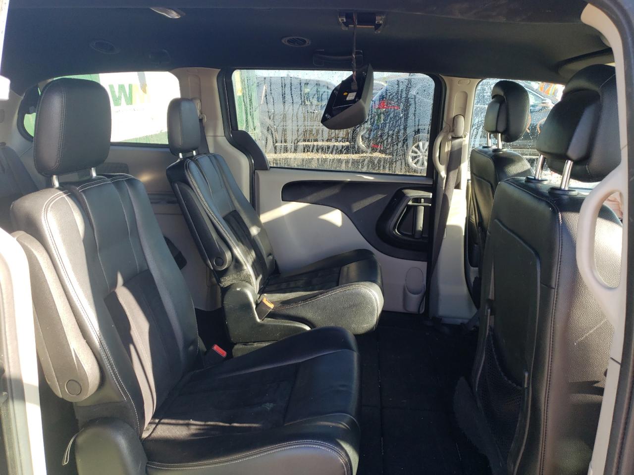 Photo 6 from auction – 2017 DODGE GRAND CARA with VIN 2C4RDGCG2HR700410