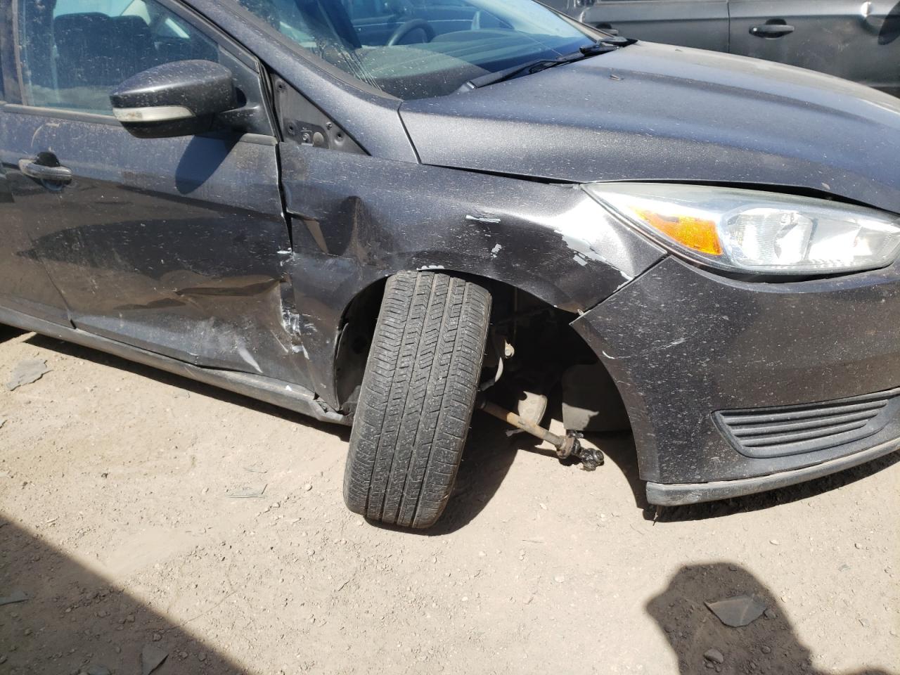 Photo 9 from auction – 2016 FORD FOCUS SE with VIN 1FADP3F24GL263761