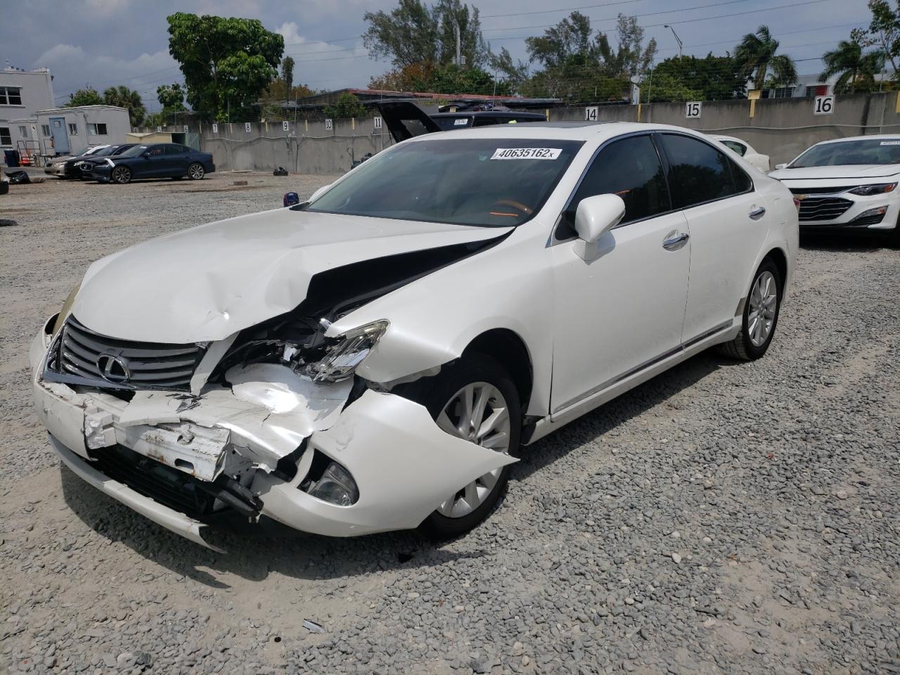 Photo 2 from auction – 2011 LEXUS ES 350 with VIN JTHBK1EG5B2464650