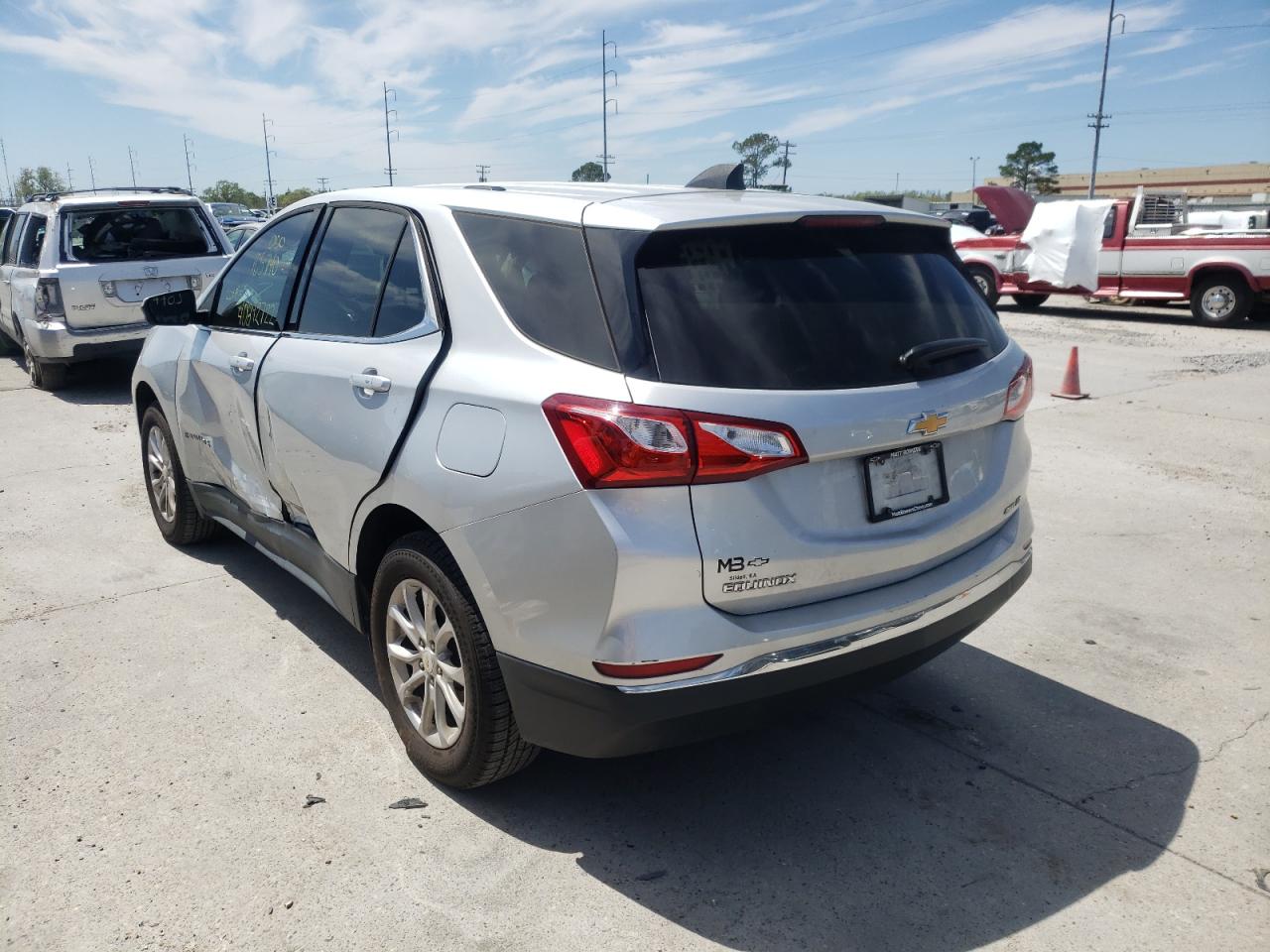 Photo 3 from auction – 2018 CHEVROLET EQUINOX LT with VIN 3GNAXSEV6JS570814