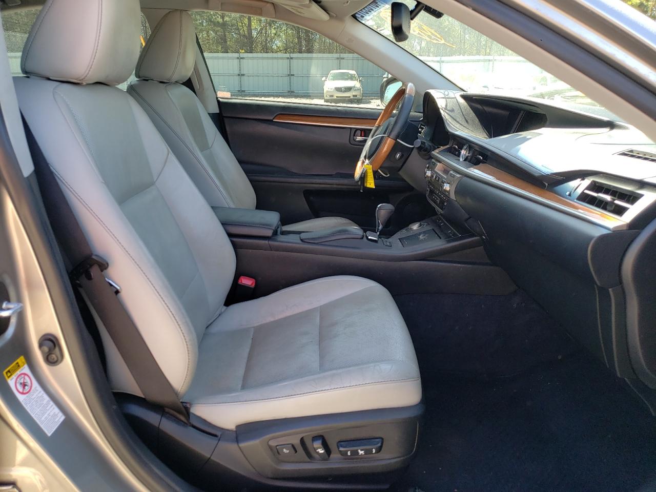 Photo 5 from auction – 2015 LEXUS ES 300H with VIN JTHBW1GG0F2084008