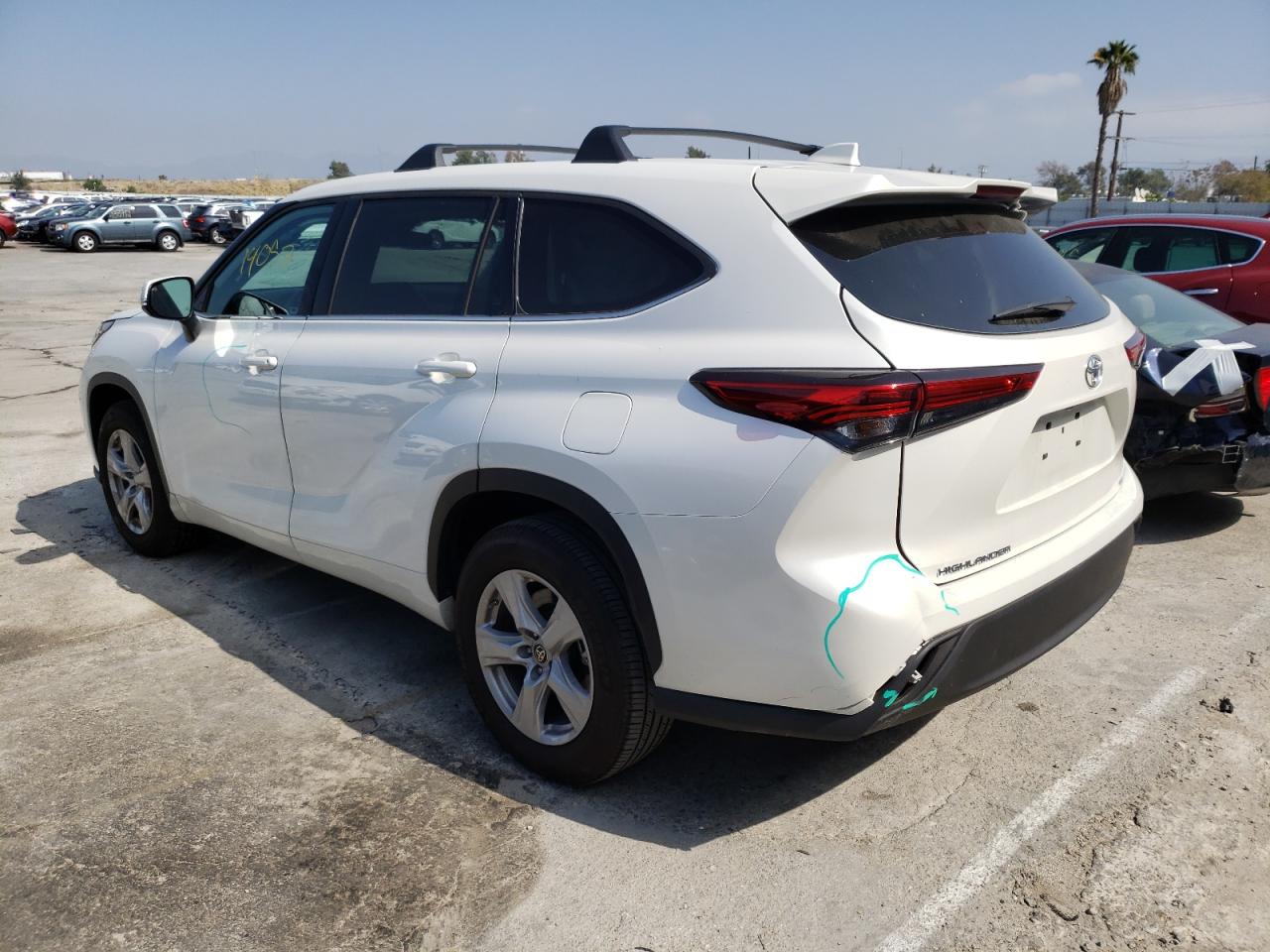 Photo 3 from auction – 2020 TOYOTA HIGHLANDER with VIN 5TDZZRAH7LS016820