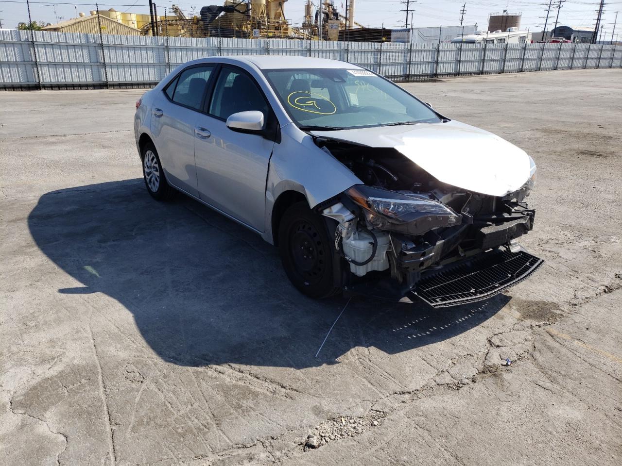 TOYOTA COROLLA L 2019 with VIN 5YFBURHEXKP903752 - Photo from auction