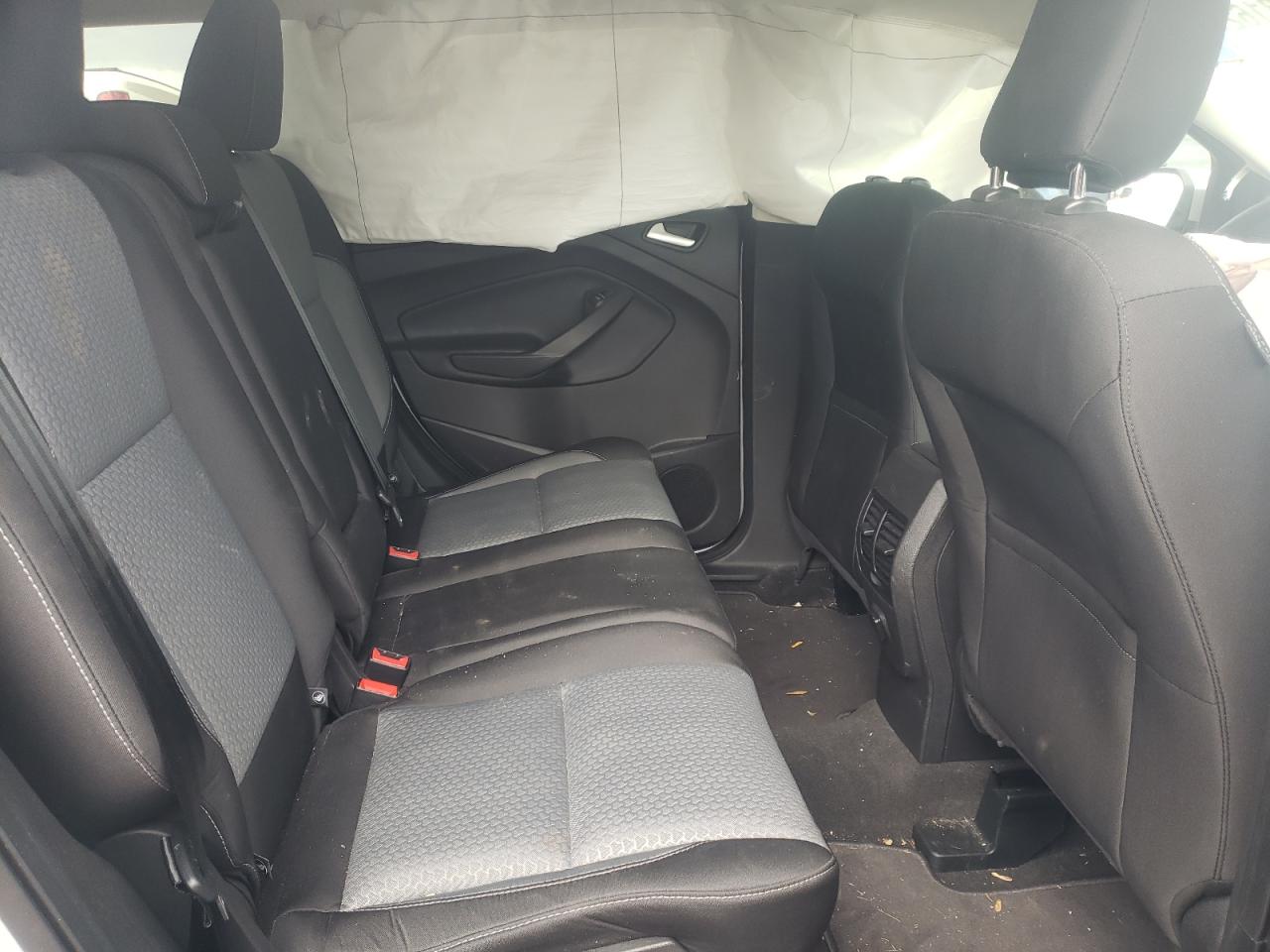 Photo 6 from auction – 2019 FORD ESCAPE SE with VIN 1FMCU9GD6KUC36335